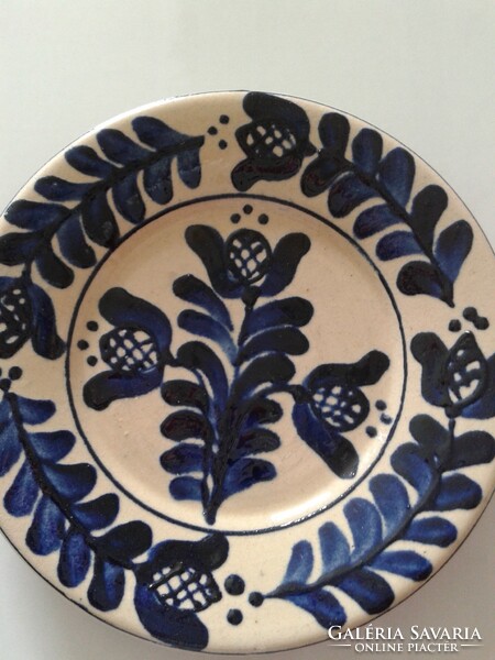 Ceramic wall plate and bonbonnier