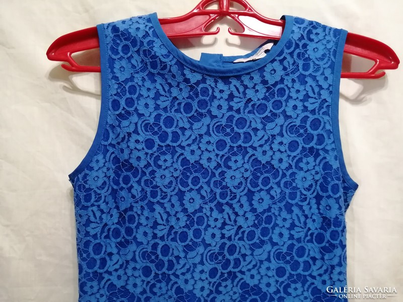 Size 34 women's, girl's blue lace dress, with lining.