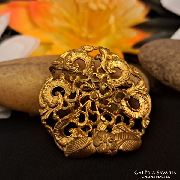 Old gold-plated brooch 4 cm