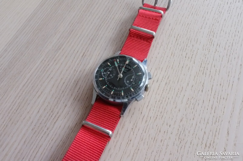 Poljot chronograph refurbished, functional, in very good condition.