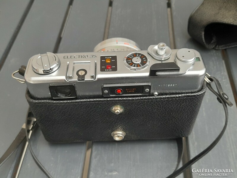 Yashica 45mm electro35 in a beautiful condition case