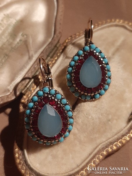 Gold-plated old-style bijou earrings with turquoise and garnet stones
