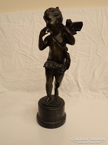 Cupido-t ábrázoló nagy méretű bronz szobor