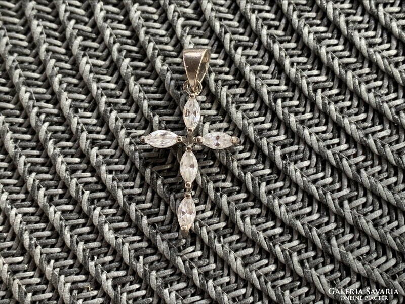 925 Silver cross pendant with zirconia