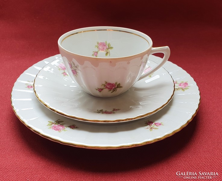 Bavaria F német porcelán kávés teás reggeliző szett csésze kistányér tányér virág mintával