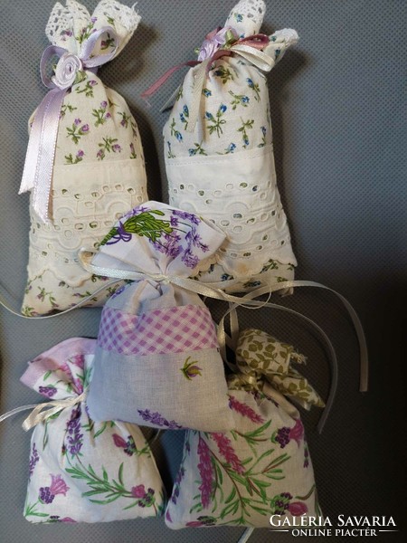 Bags filled with lavender, handmade product (even with free delivery)
