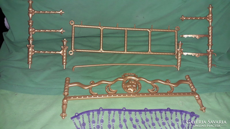 Original mattel -monster high barbie doll room furniture parts scary pieces together according to the pictures