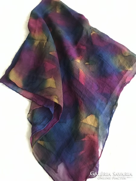 Leheletfinom selyemkendő gyönyörű színekkel, 82 x 82 cm
