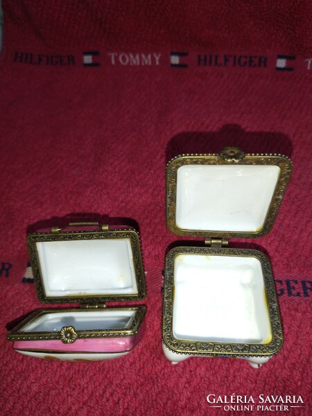 2 pieces of beautiful baroque style porcelain jewelry holders