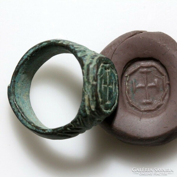 Középkori keresztes (templomos?) gyűrű