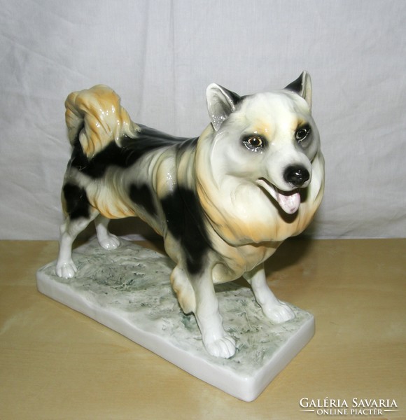 Goldscheider Vienna faience dog designed by beaume