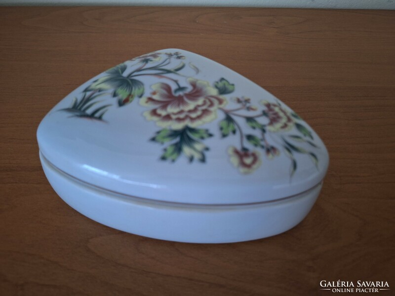 Ravenclaw hydrangea patterned porcelain jewelry box, bonbonnier
