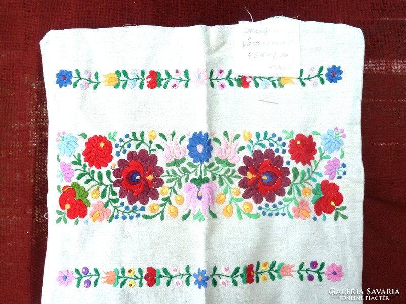 Embroidered linen cushion cover 42x46 cm
