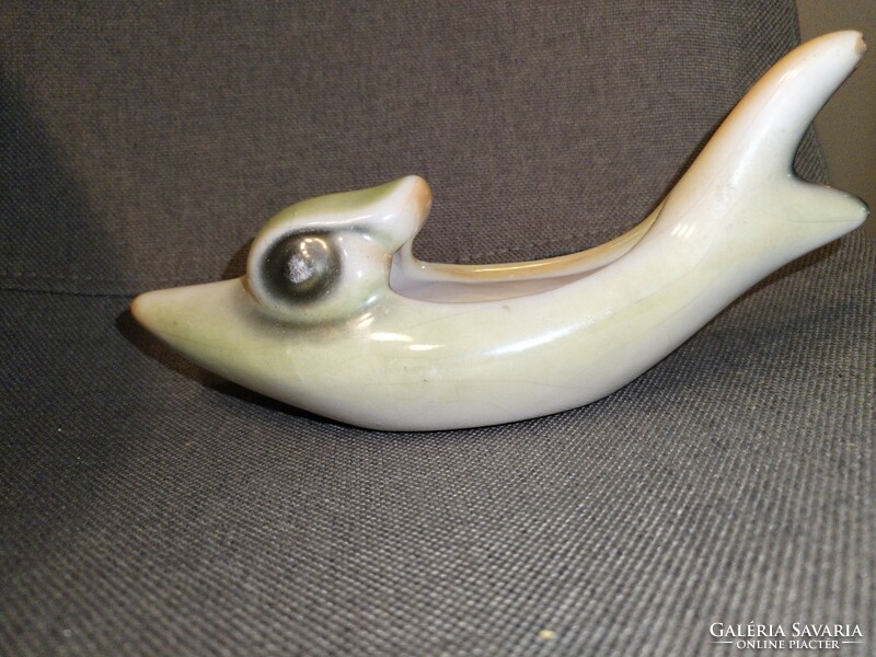 Fish-shaped pottery
