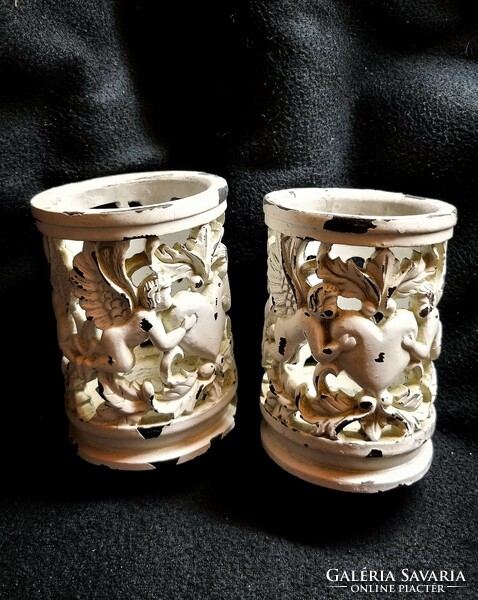 Angel candle holders in a pair - the angels hold a heart, the price applies to 2 pieces!
