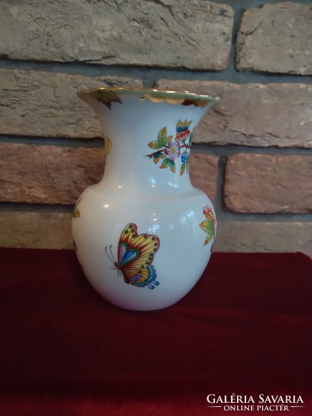 Herend porcelain vase with Victoria pattern 15cm