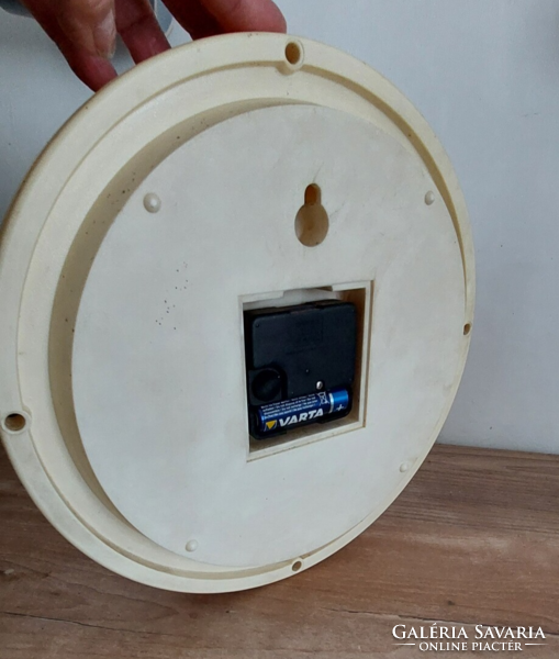 Retro Keeay gyerek szobába illő kutyás működő elemes műanyag fali óra