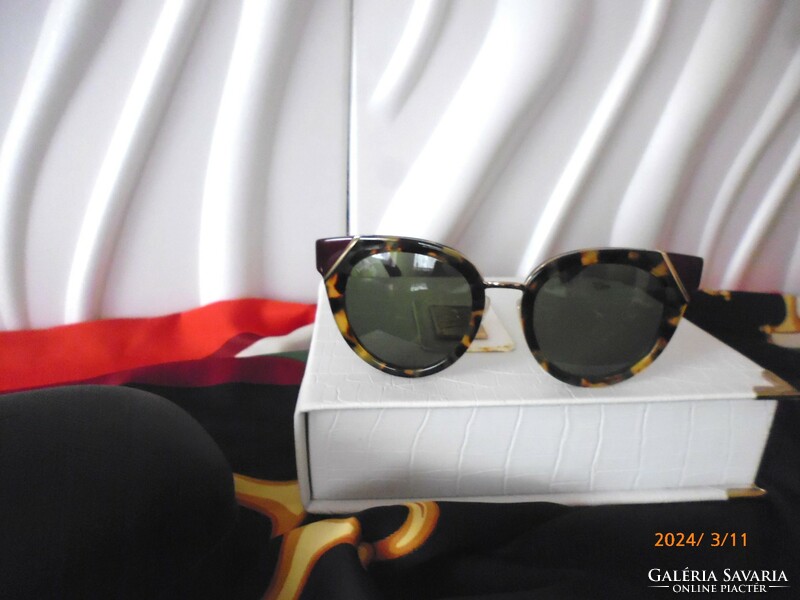 Beautiful women's Salvatore Ferragamo sunglasses.