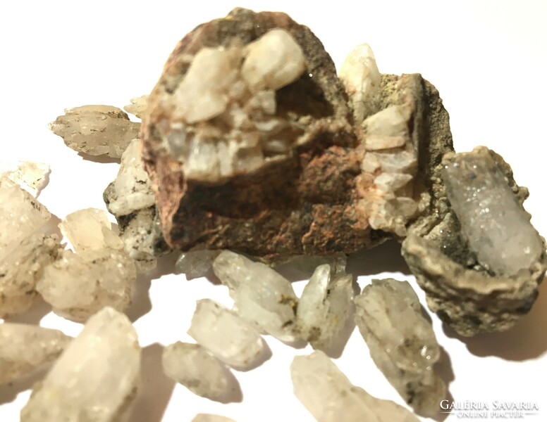 67 db -os ásvány csomag gyűjtemény geódák kvarc kristályok hegyikristály