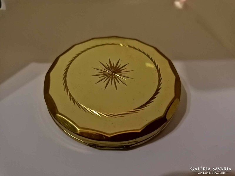 Gold-enamelled powder holder