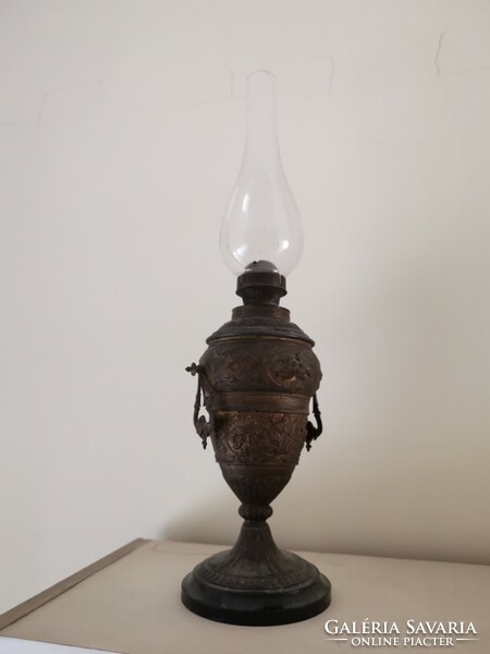 Antique kerosene/oil lamp