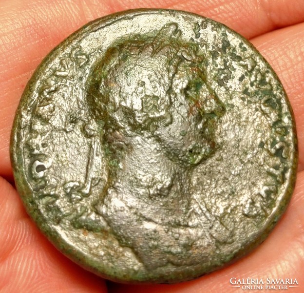 Hadrianus "hajós" sestertius