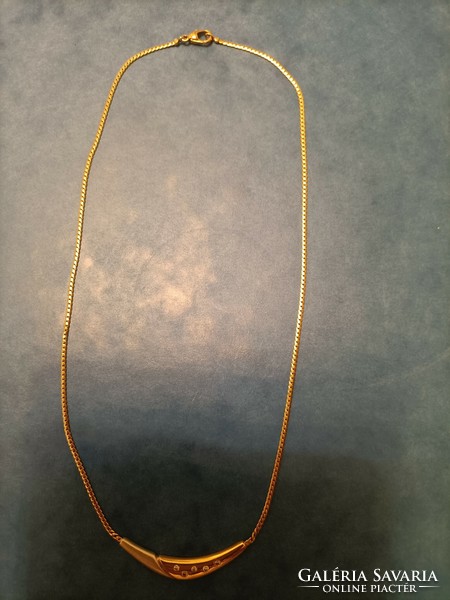 18 karátos arany nyakék nyaklánc 5 brillel, kedvező áron