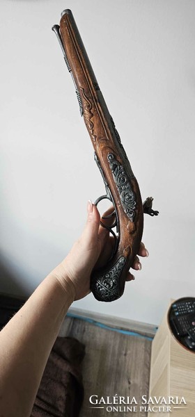 Kávás front-loading pistol replica Spanish decorative weapon made of wood with metal butts