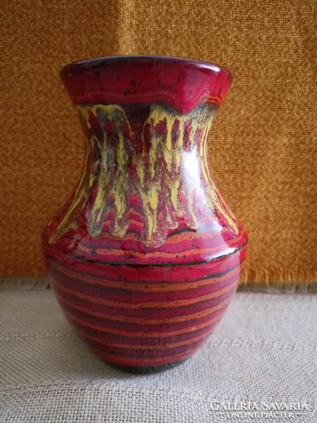 Csorgatott mázas festett kerámia váza, iparművészeti munka   6000 Ft