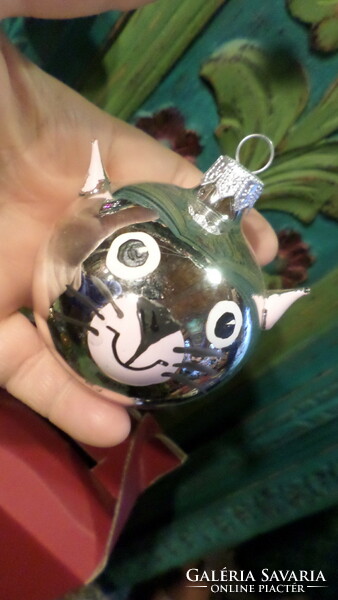 New, nostalgia ornament made of glass, in very nice condition. About 6.5 cm cat head.