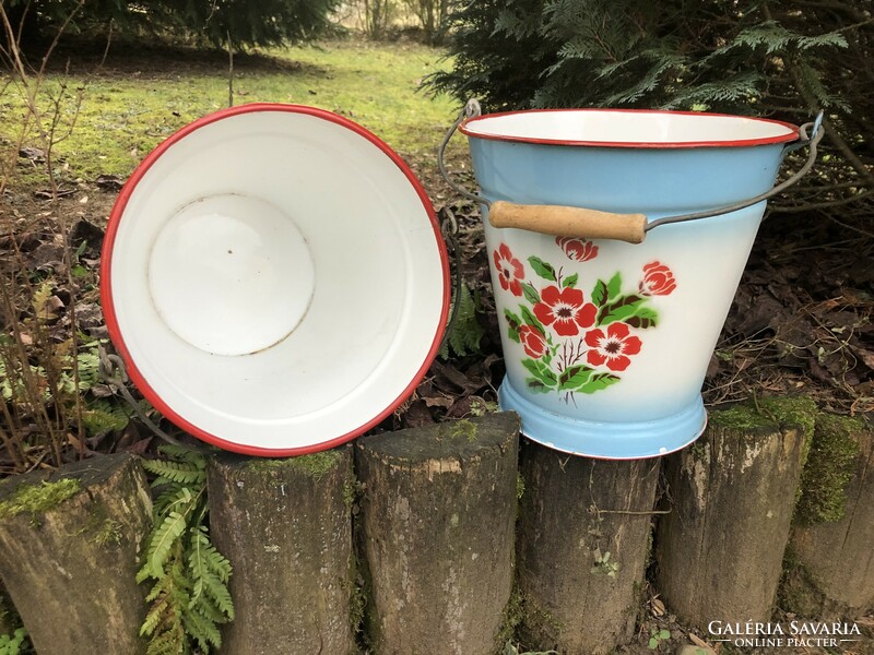 Enameled enamel flower bucket in beautiful condition!!!