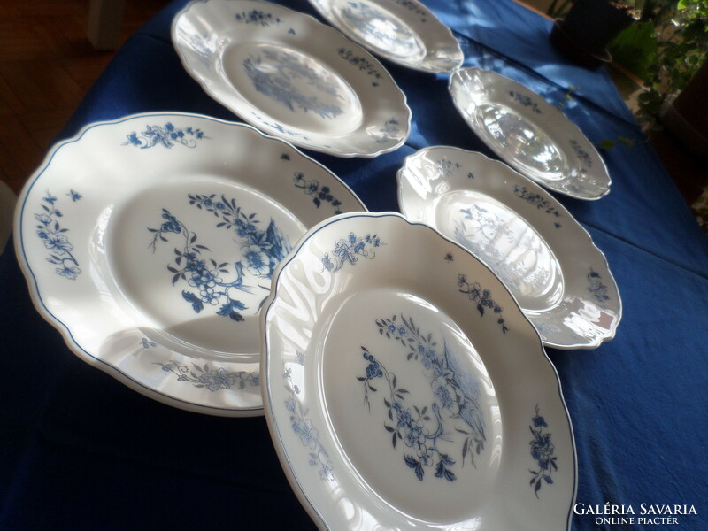 Új! Hat darabos süteményes tányérok kék virág mintával, tejüveg, jénai arcopal FRANCE