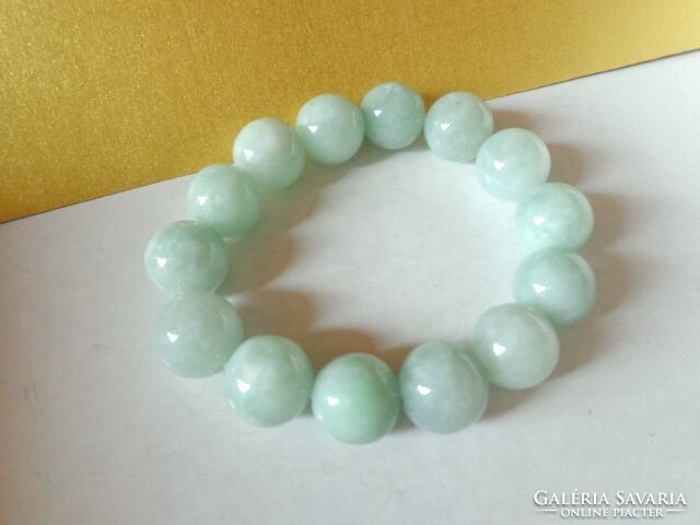 Jade 13 mm ball bracelet