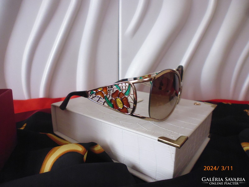 New premium salvatore ferragamo women's sunglasses!!!