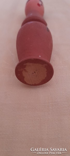 Bolgár rózsaolaj fa népviseletbe öltözött legényben 3x12cm parfüm kölni