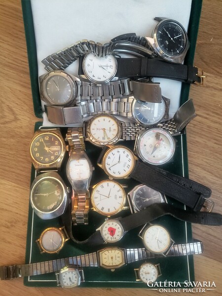 18 wristwatches
