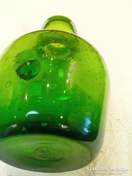 Szakított, zöld,buborékos  üveg váza