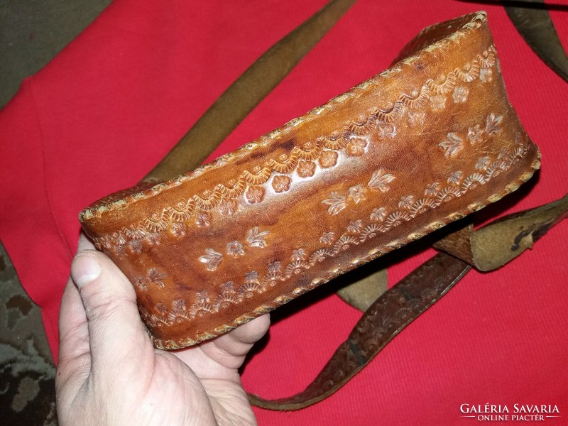Antik bőr tarsolyforma eredeti ZIEGLER (SZEGED) bőrdíszműves táska 26 x 20 cm a képek szerint