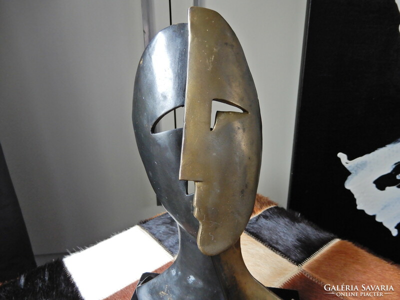 Régi spanyol MIGUEL GUÍA ( 1960-) kubista stílusú bronz maszk szobor márvány talapzaton﻿
