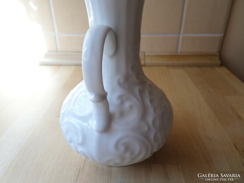 Wunsiedel Bavarian white porcelain vase 19.5 cm