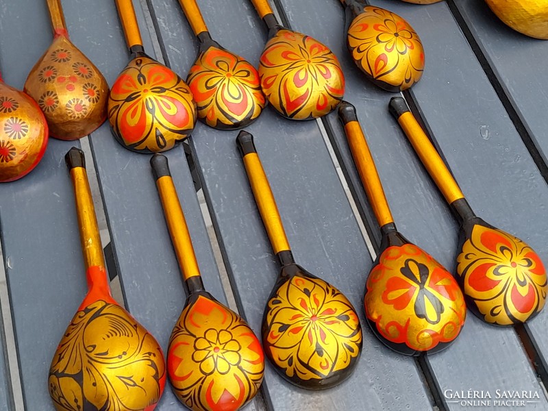 Beautiful hand-painted Russian spoons in a collection of 17 pieces