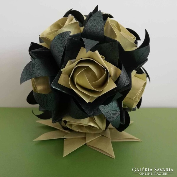 Kusudama origami folding with roses and base