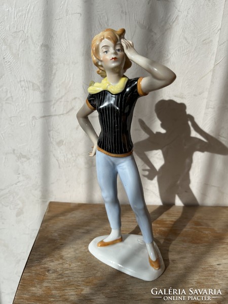 Volkstedt sálas lány porcelán figura fekete csíkos pólóban (P0011)