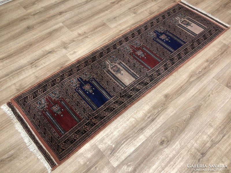 Pakistani hand-knotted wool Persian rug, 65 x 212 cm