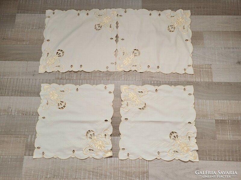 Set of 3 tablecloths