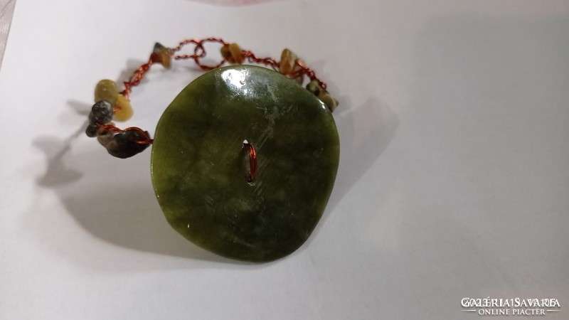 Big green stone mineral bracelet ?, Giant stone, on copper wire