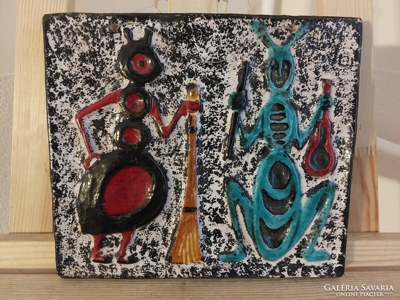 (K) retro glazed ceramic wall decoration pear agnes cricket and ant 24x21 cm