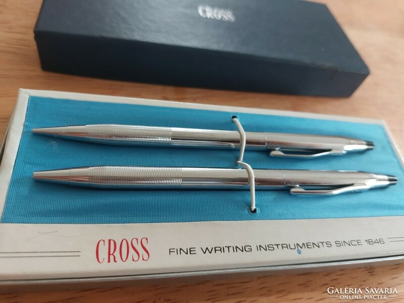 (K) nice cross pen and pencil in box