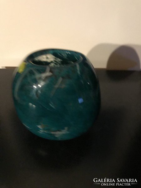 Heavy colored glass vase, marked at the bottom no.E. Manual work (20/e2)