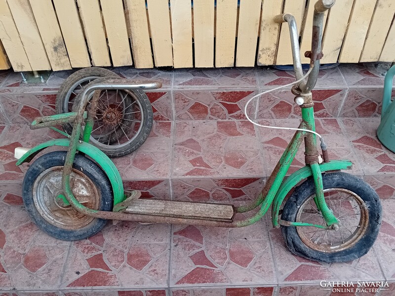 Retro scooter